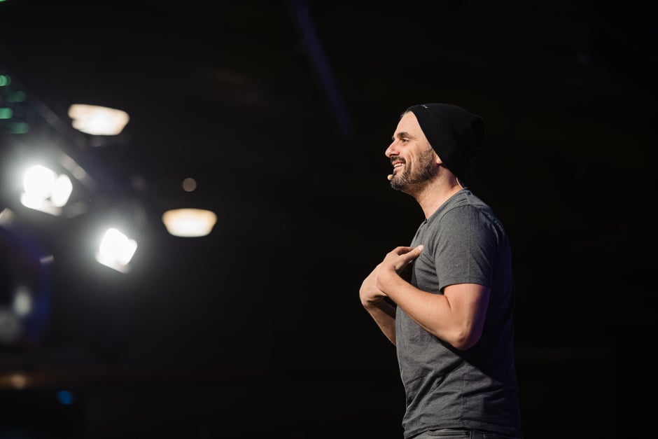 Gary Vee speaking at National Achievers Congress